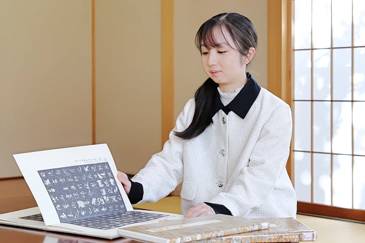 日本の伝統文化を実体験－書道・日舞・茶道・華道・日本画・能－