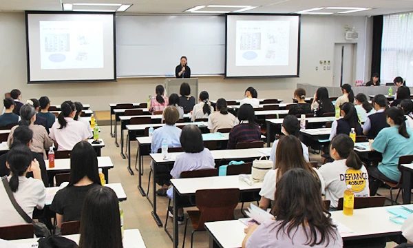 学部・学科紹介、体験授業の様子
